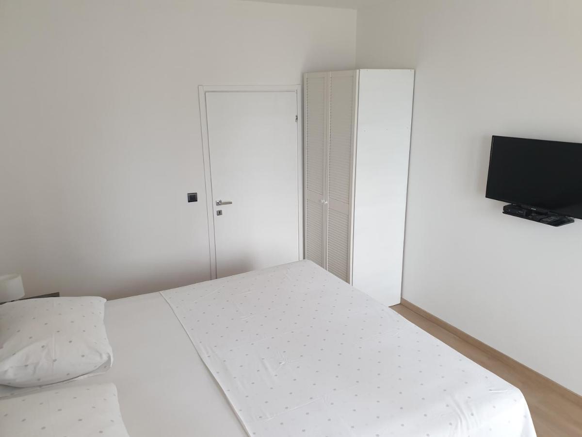 Apartments Gabi 奥米什 外观 照片