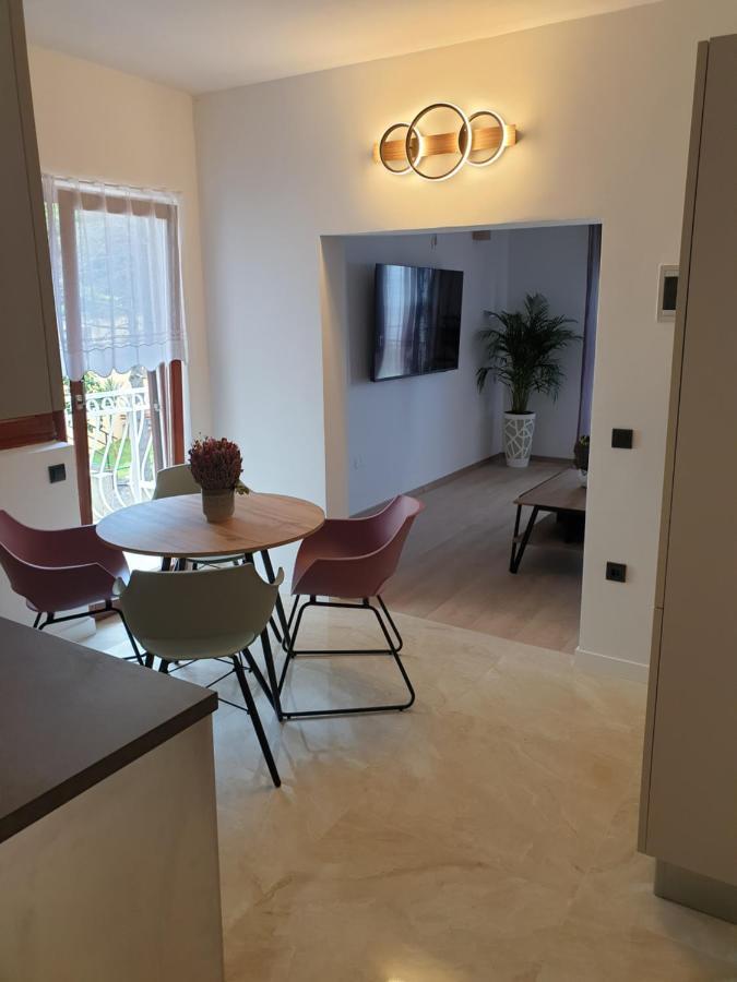 Apartments Gabi 奥米什 外观 照片