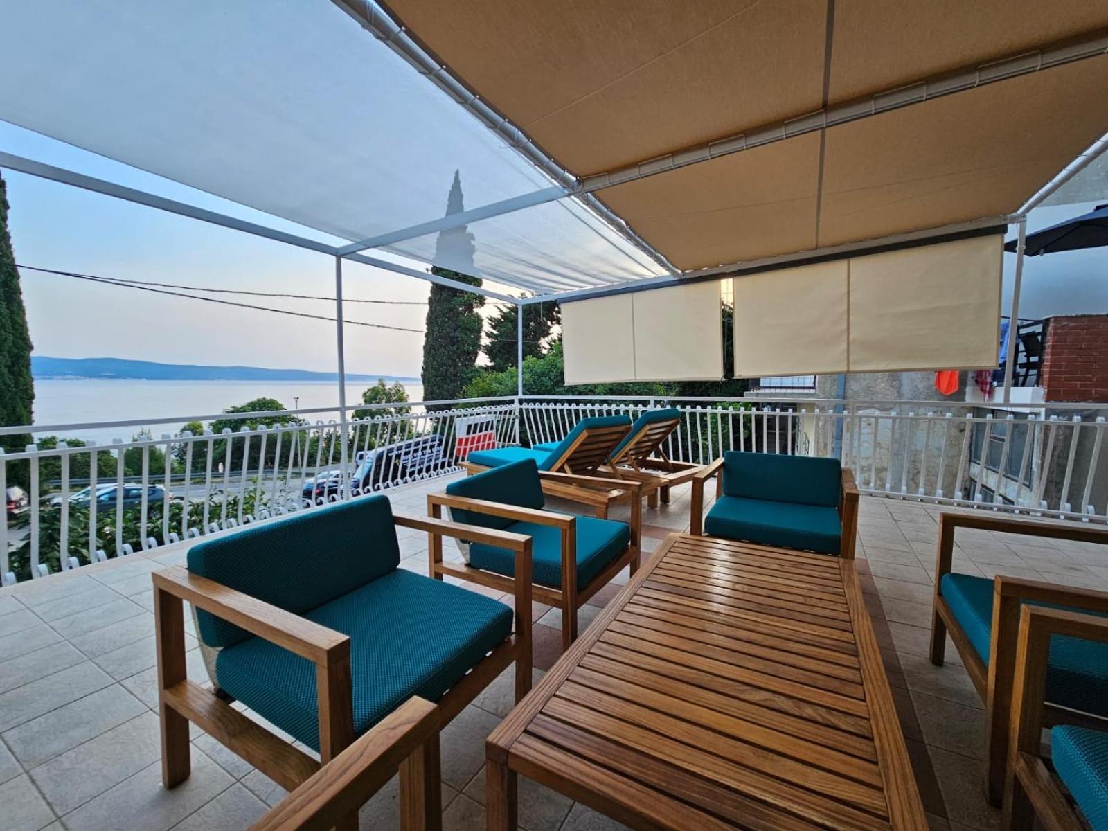 Apartments Gabi 奥米什 外观 照片